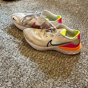 Women’s Nike tennis shoes! Nike Renew - love them! Just too small for me.